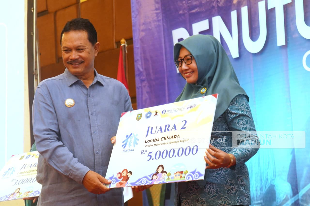 Penutupan Program CEMARA dan Beri Edukasi SEHATI, Wali Kota Tekankan Pentingnya Literasi Keuangan