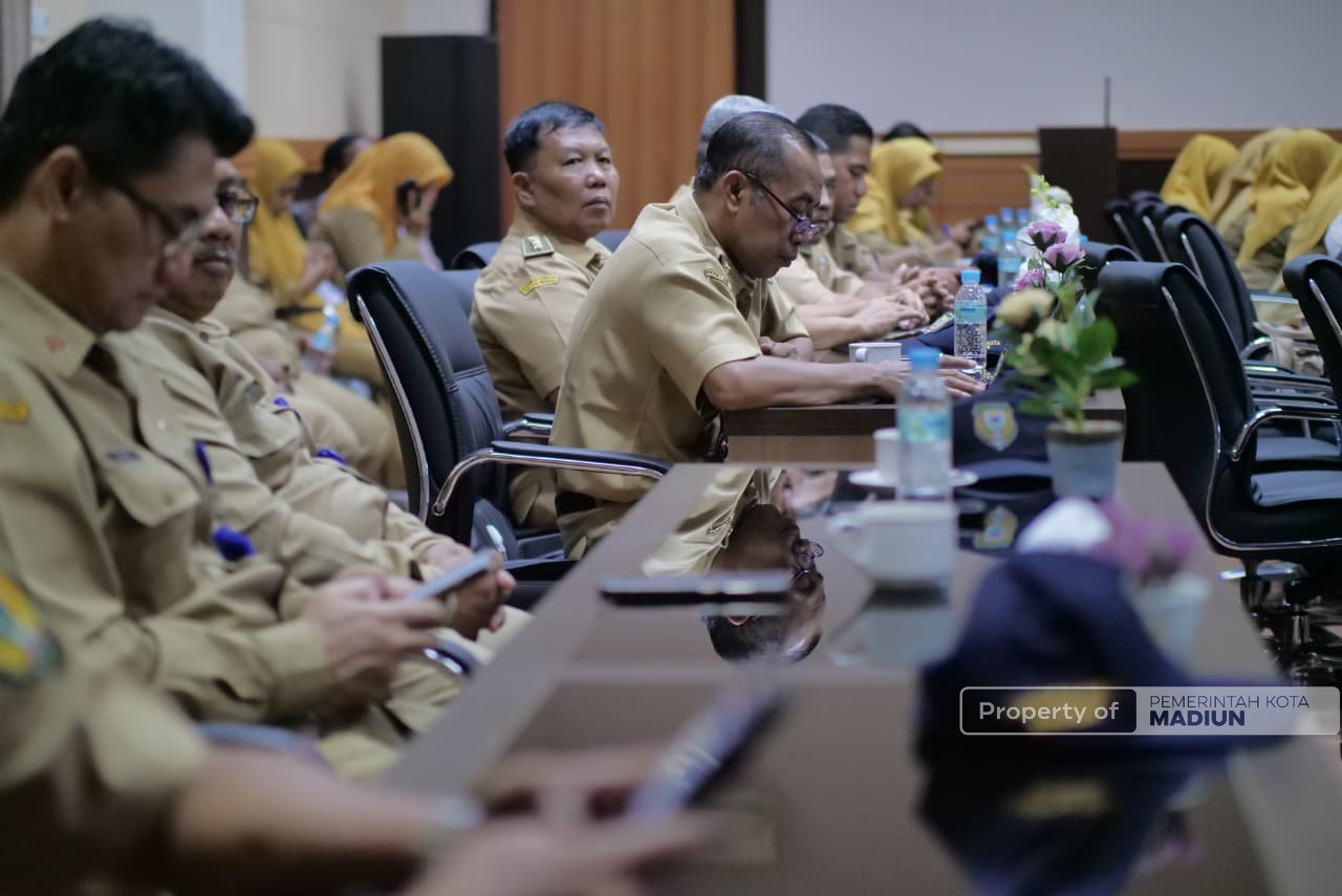 Plt Wali Kota Madiun Pacu Kinerja OPD Lewat Apel dan Rakor di Balai Kota