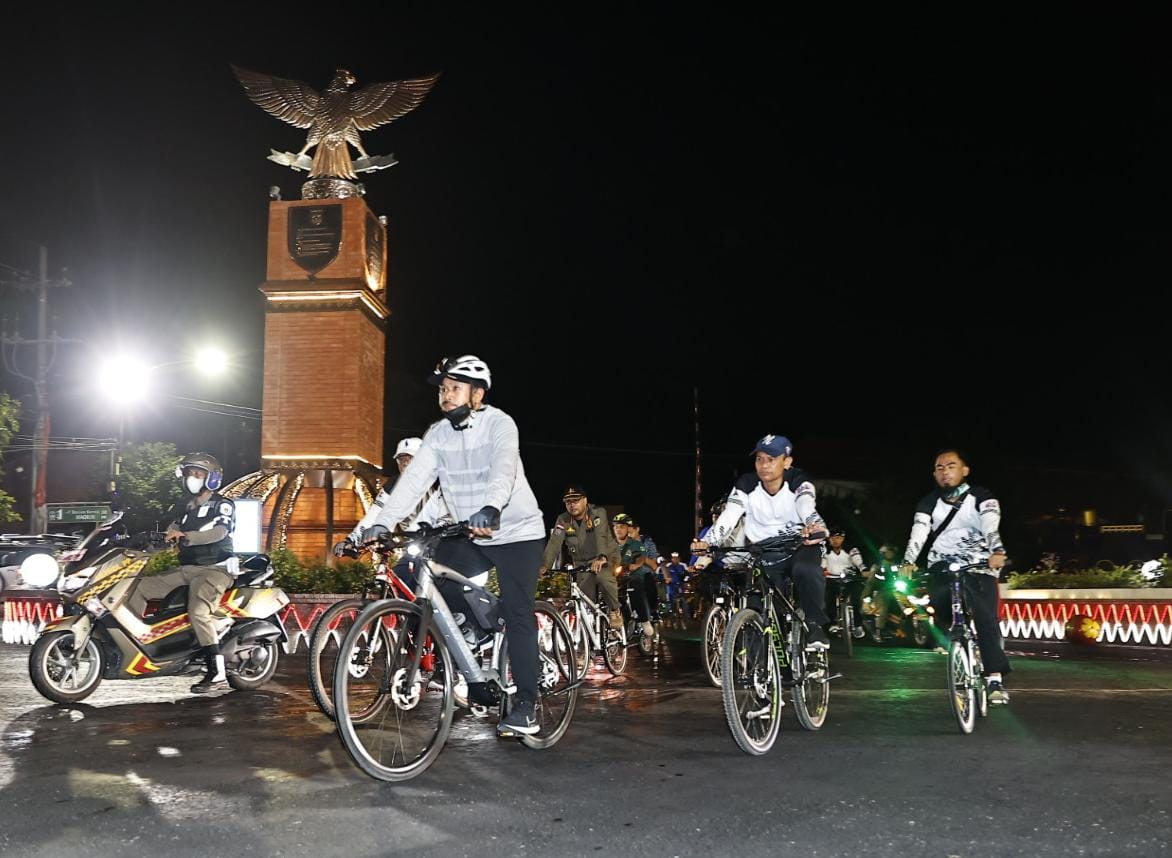 Tak Hanya Pagi, Wali Kota Ajak OPD Cek Ketertiban dan Fasum Lewat Gowes Malam