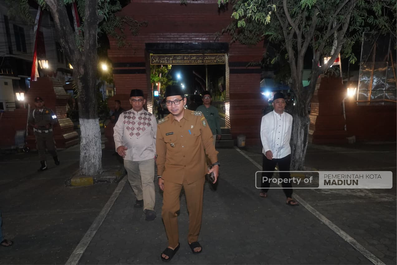 Hadiri Malam Manggulan Grebeg Maulud, Plt Wali Kota: Budaya Kita Harus Terus Dihidupkan