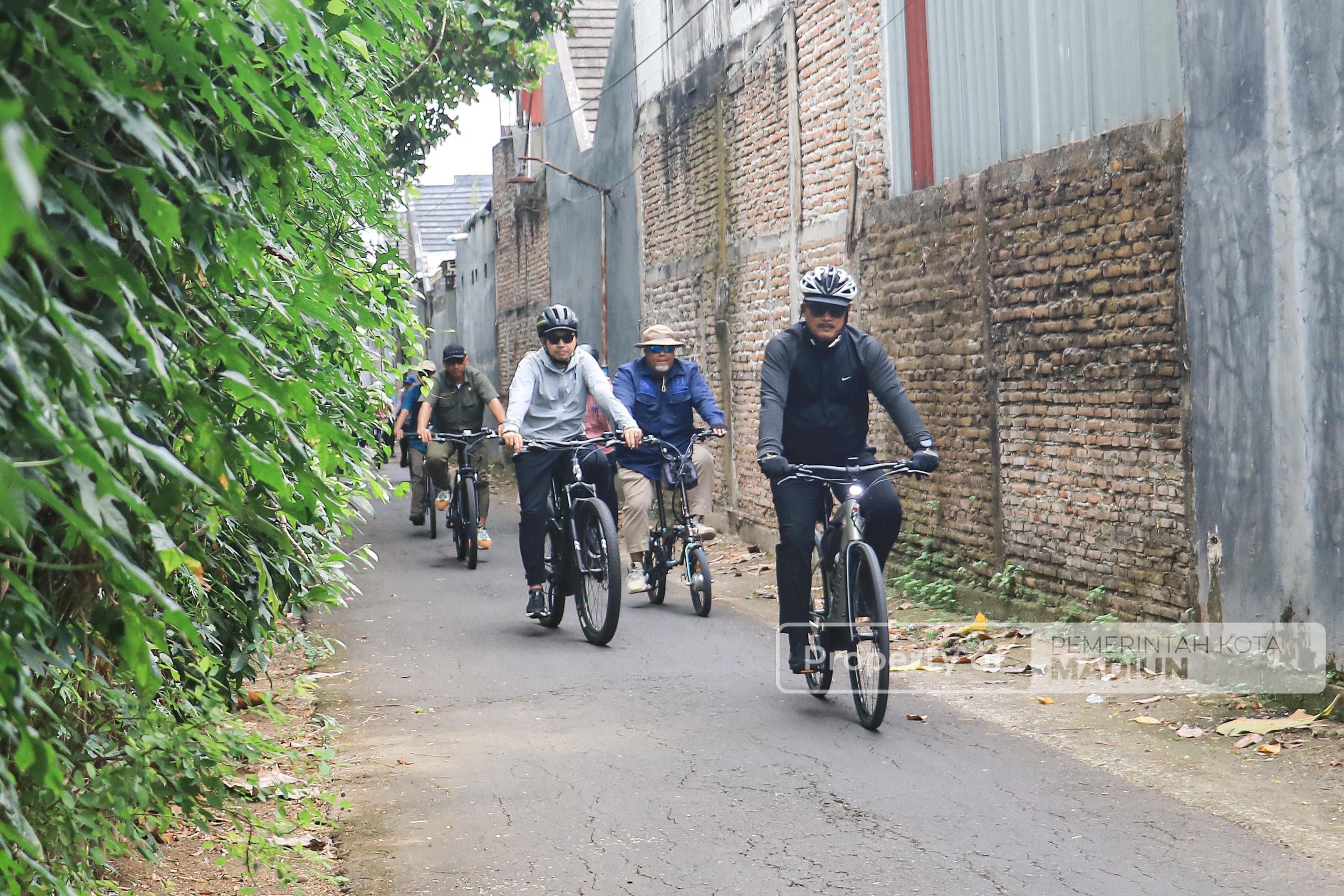 Gowes Pagi, Wali Kota Madiun Juga Resmikan SPPG Lagi