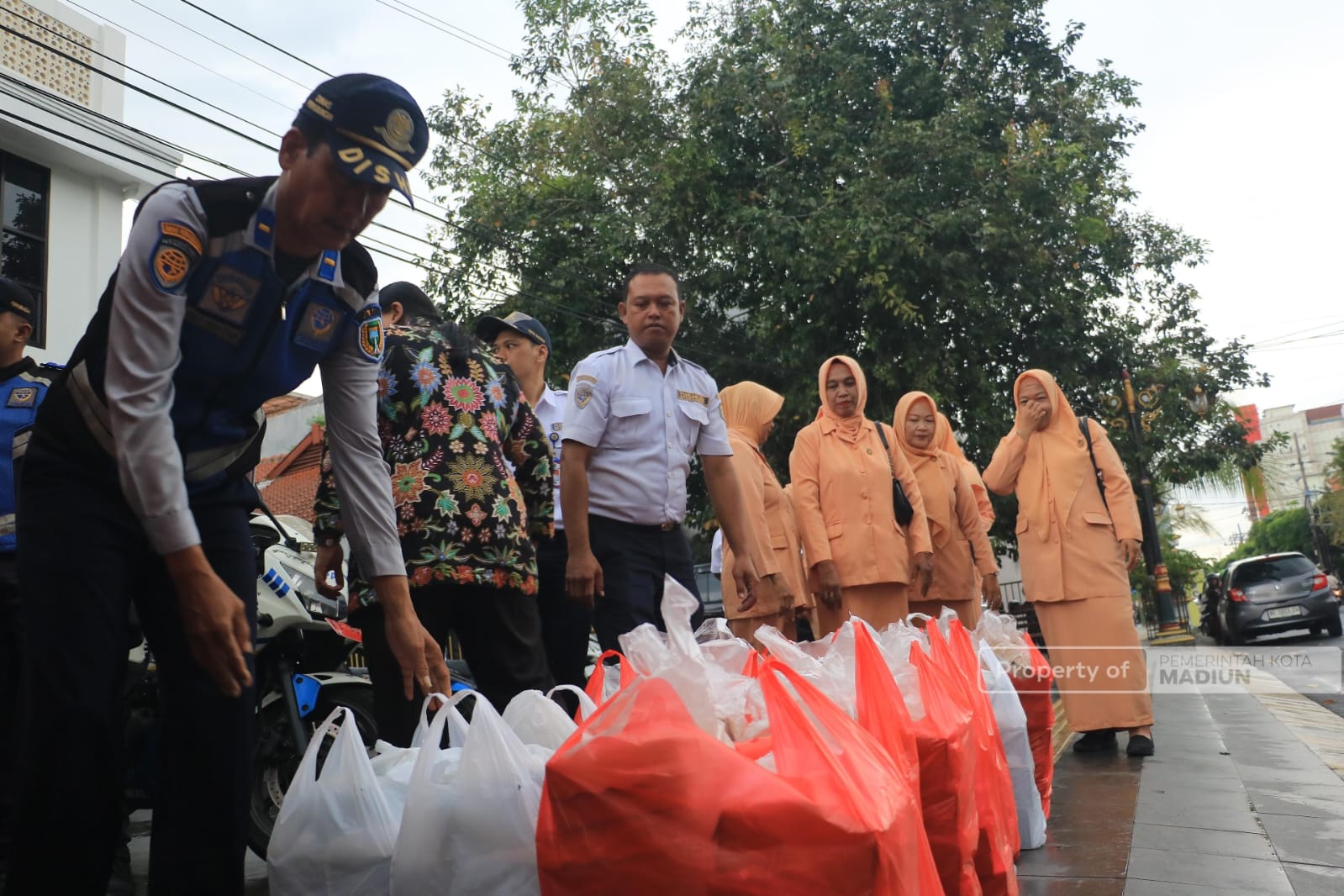 Program Berbagi Takjil Pemkot Madiun, OPD Bagikan Ratusan Paket Selama Ramadan