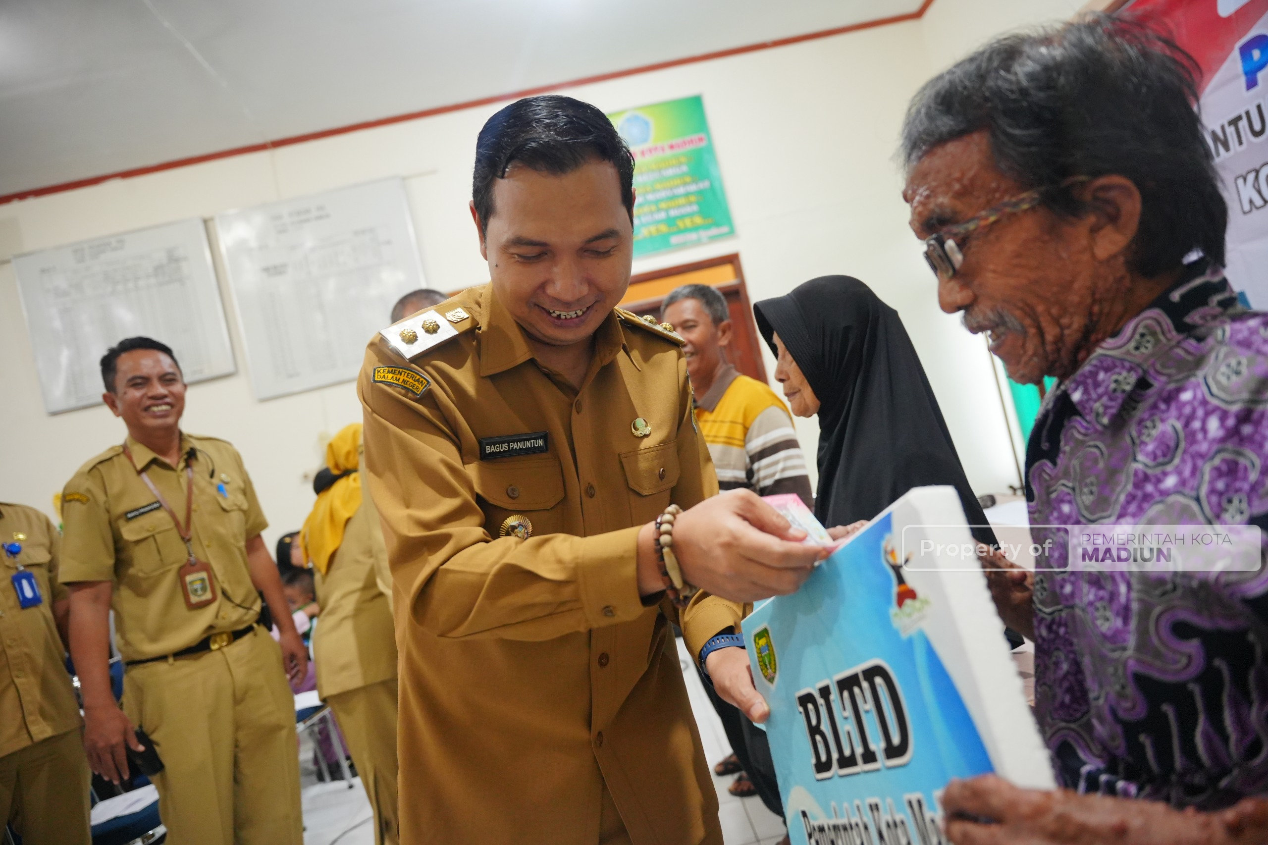 Dongkrak Ekonomi Warga, Pemkot Madiun Salurkan BLTD 2026 Triwulan I Tahap Pertama