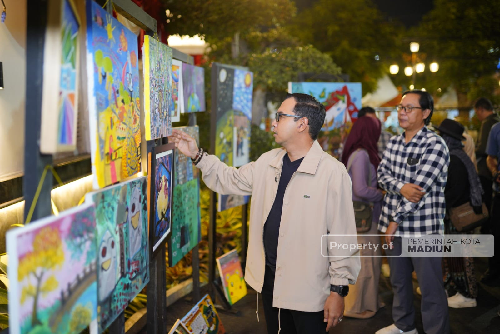Madiun Melukis Jadi Ruang Ekspresi Anak, Plt Wali Kota Ajak Karya Mereka Hadir di Ruang Publik
