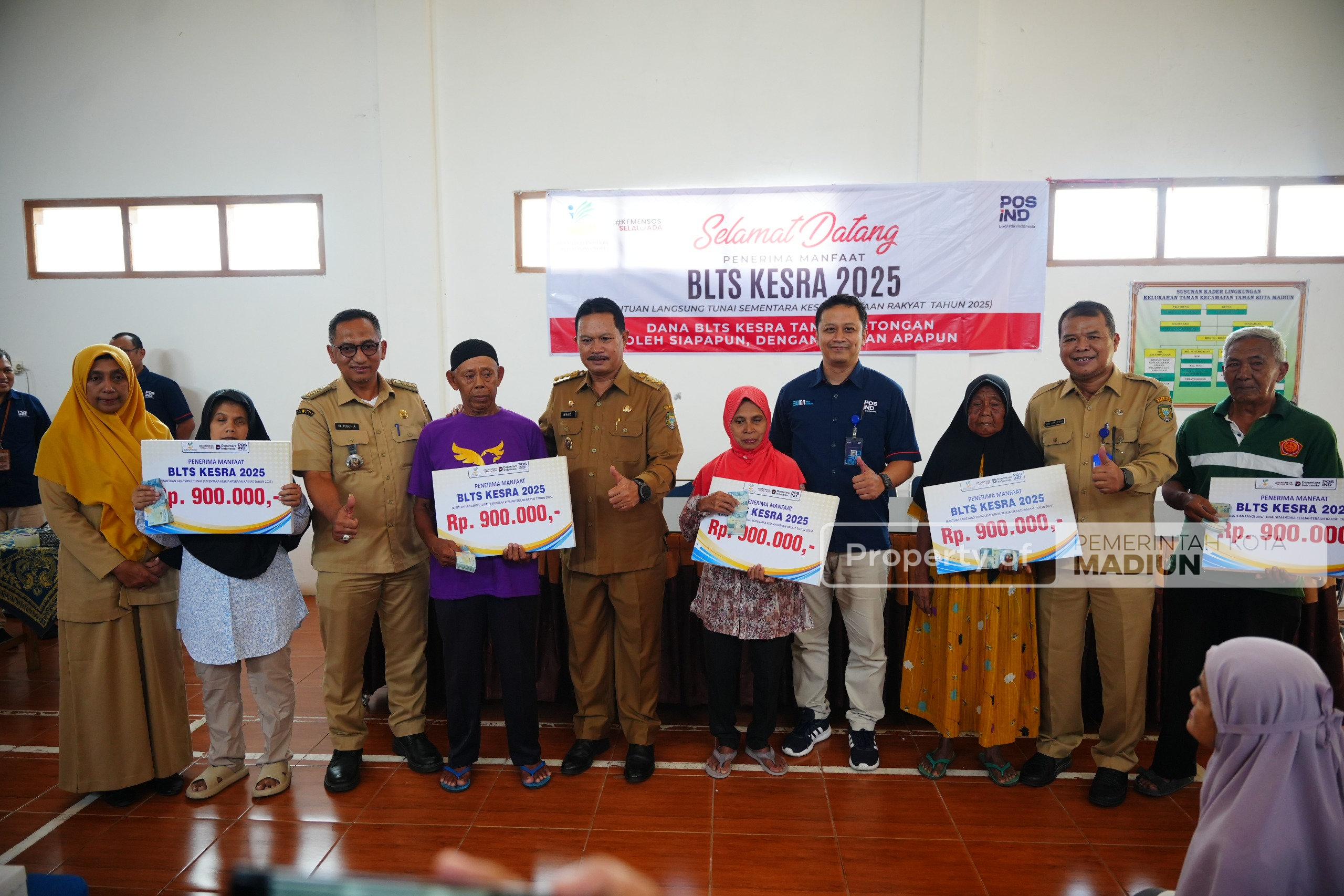 Serahkan BLT Kesra 2025, Wali Kota Harap Bantuan Digunakan Tepat Sasaran