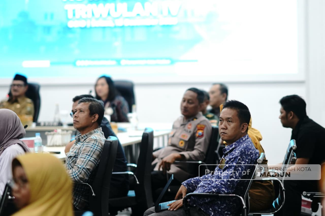 Pastikan Stabilitas Harga Jelang Nataru 2026, Wali Kota Pimpin HLM TPID Kota Madiun