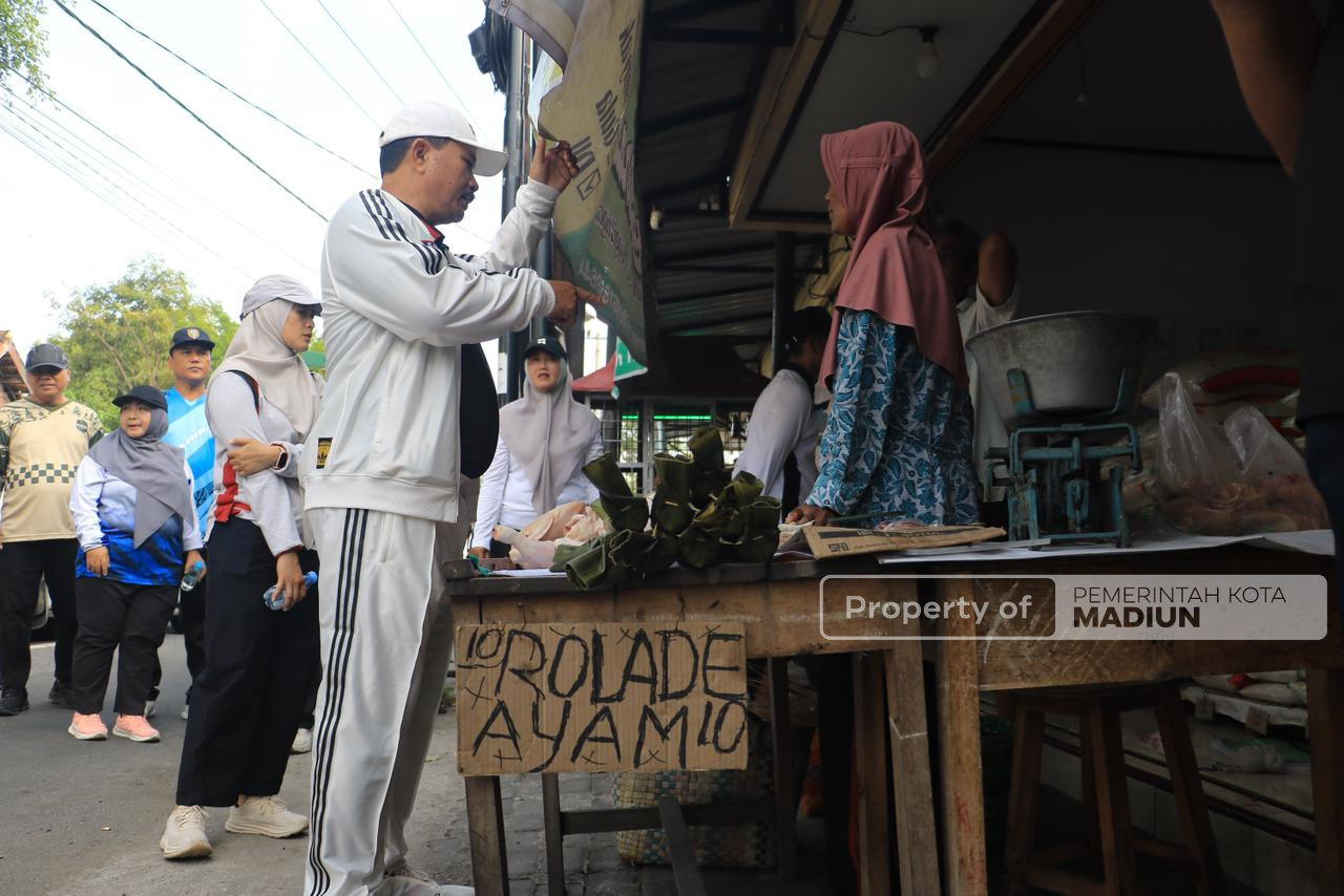 Dorong Gaya Hidup Sehat, Wali Kota Ajak Kepala OPD Rutin Jalan 10.000 Langkah