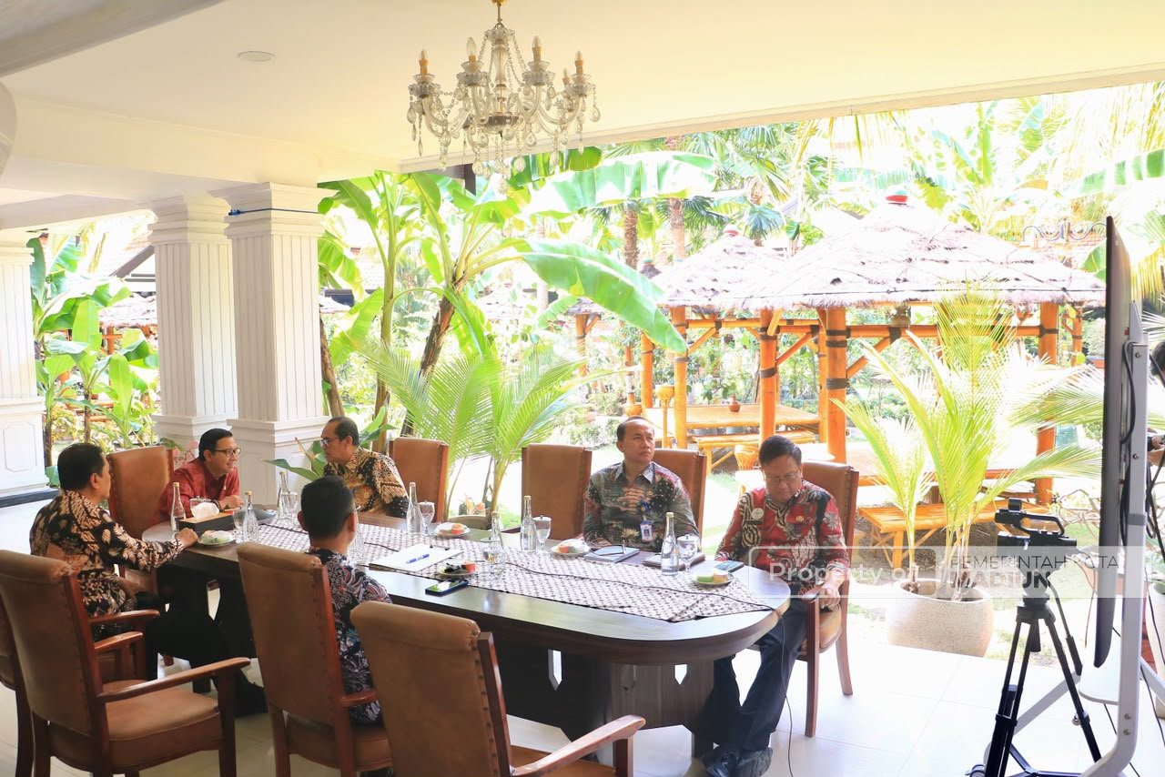 Hadiri Raker dan RDPU Komisi II DPR RI, PIt Wali Kota Pastikan Program Prioritas Tetap Berjalan