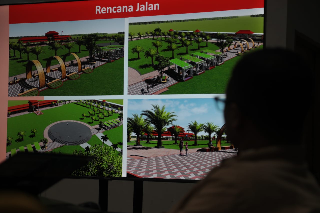Pimpin Rapat Pembangunan RTH Kota Madiun, Wali Kota Imbau Rekanan Bekerja Optimal