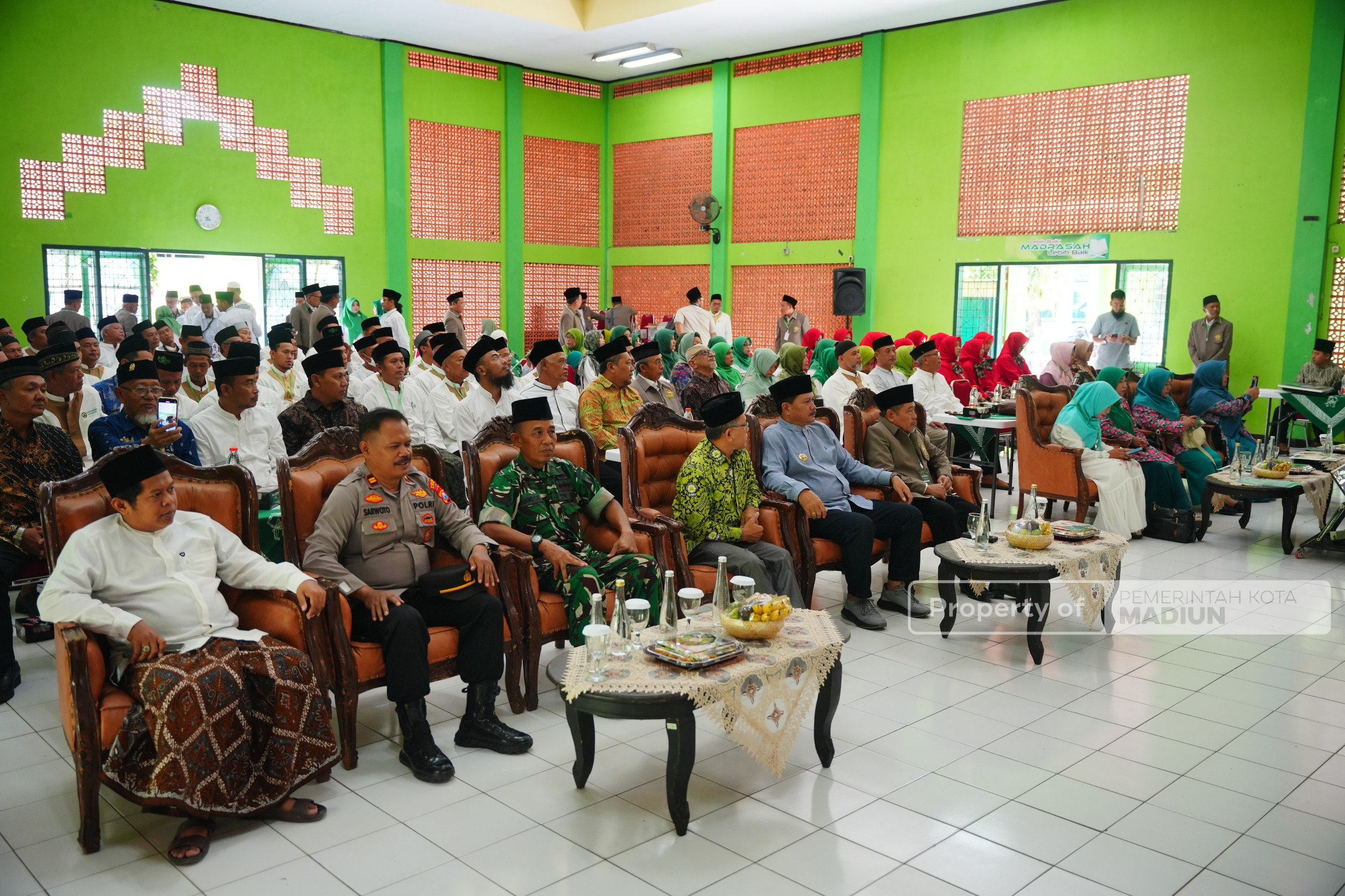 Buka Musda PD DMI, Wali Kota Madiun Tekankan Peran Masjid dalam Penguatan Moral Masyarakat