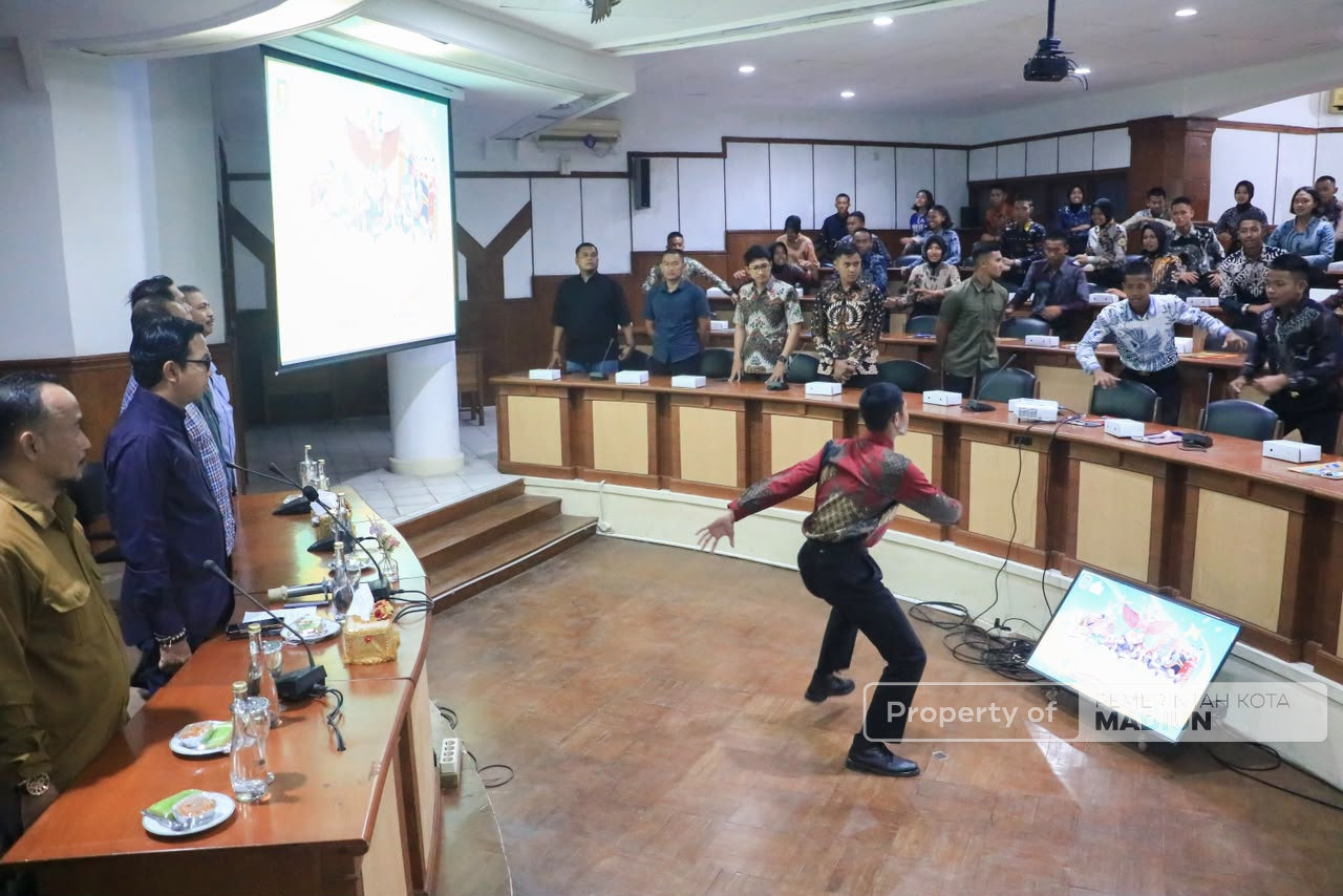 Bekali Materi Calon Paskibraka, Plt Wali Kota Harap Paskibraka Tetap Berkontribusi Usai Tugas Upacara