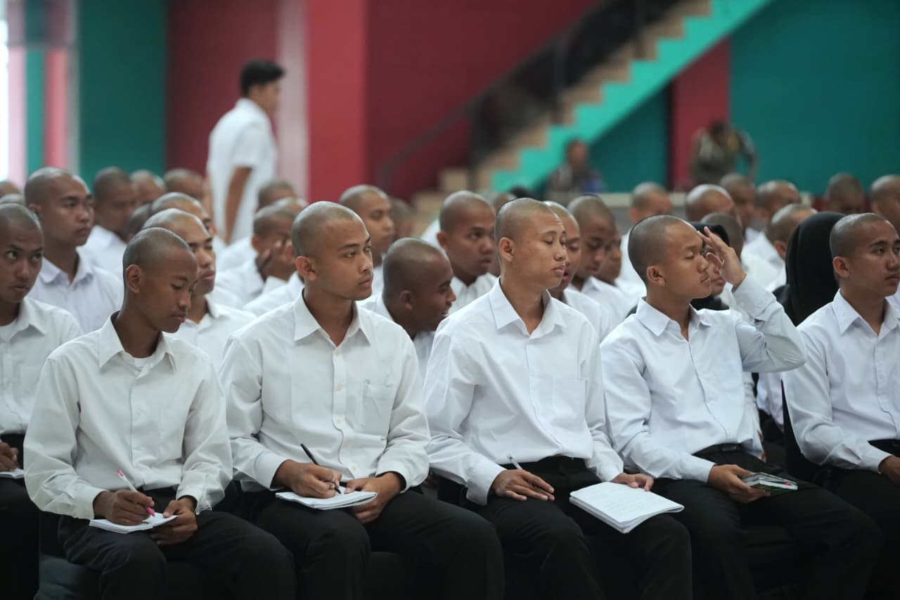 Tanamkan Karakter Disiplin dan Peduli, Plt Wali Kota Madiun Bekali 247 Calon Taruna PPI