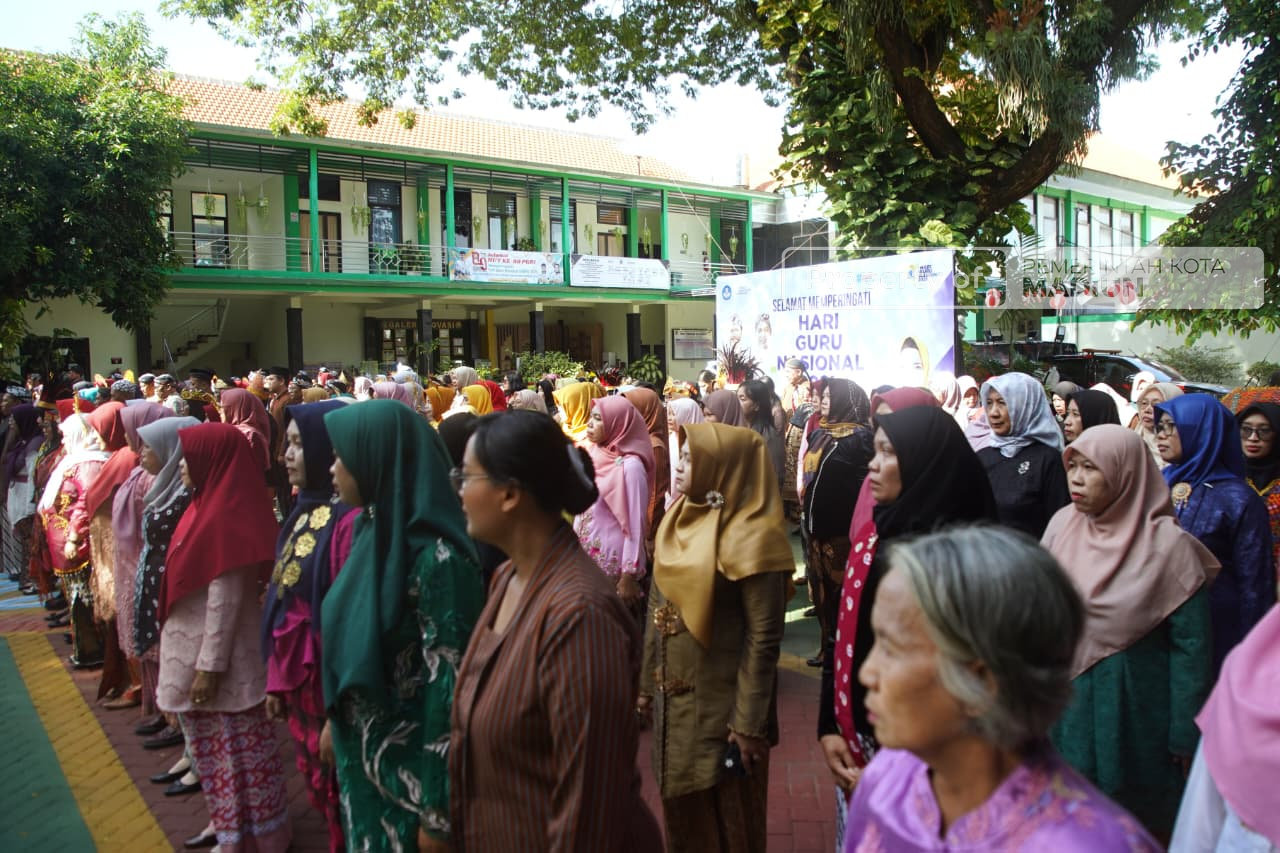 Pimpin Apel Hari Guru Nasional, Wali Kota Harap Guru Terus Perkuat Fondasi Kota Cerdas
