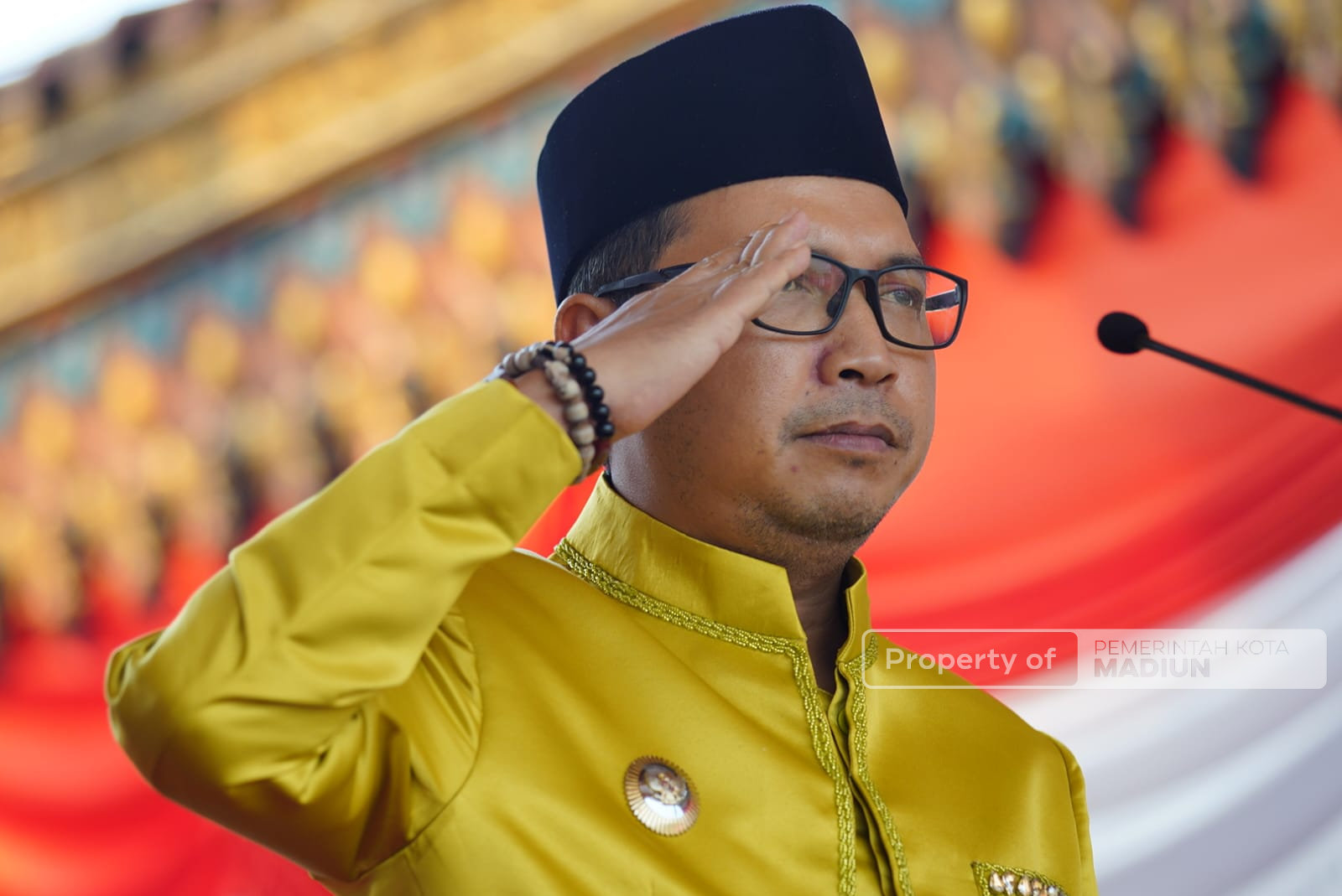 Gelar Upacara Penurunan Sang Merah Putih, Plt Wali Kota Madiun Apresiasi Perjuangan Paskibraka