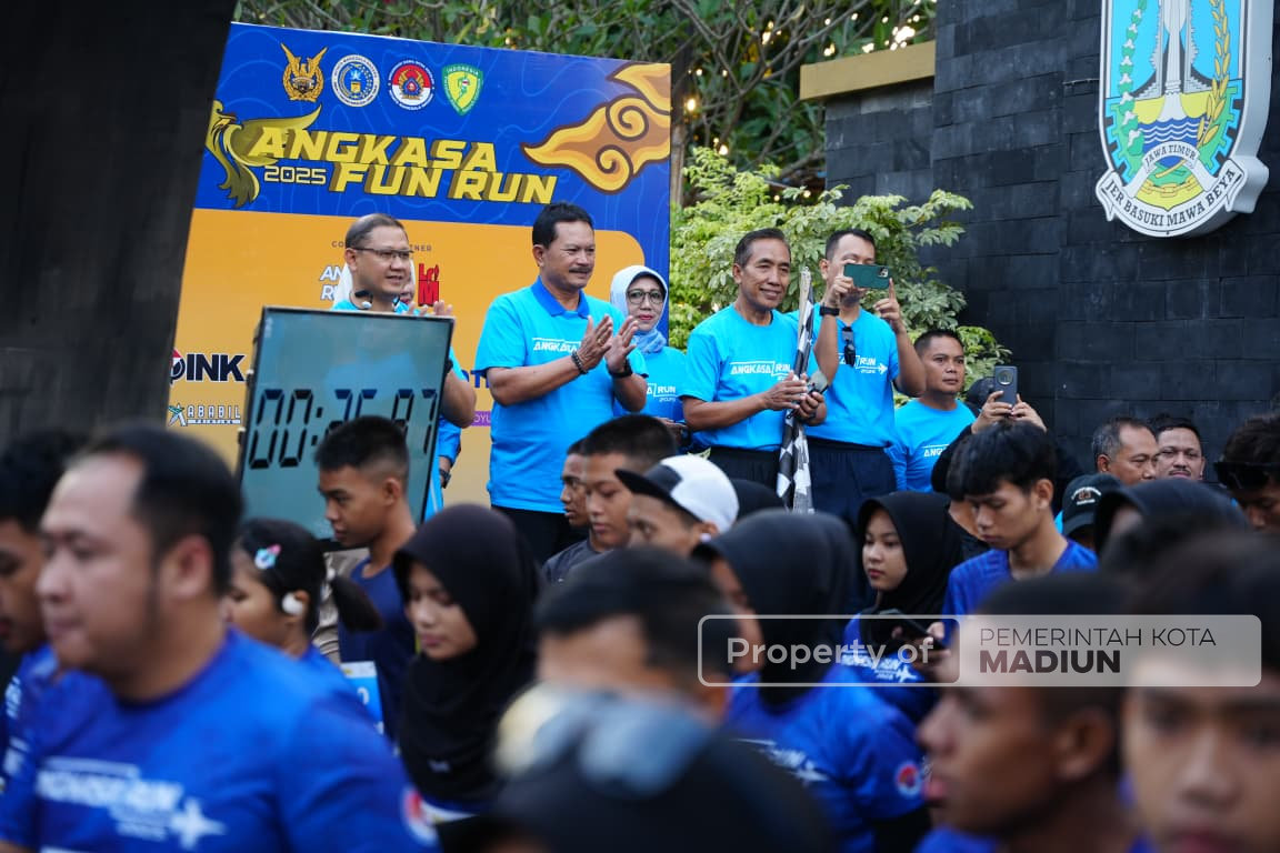 Hadiri Angkasa Fun Run 2025, Wali Kota Madiun: SMAN 3 Taruna Angkasa Madiun Luar Biasa!