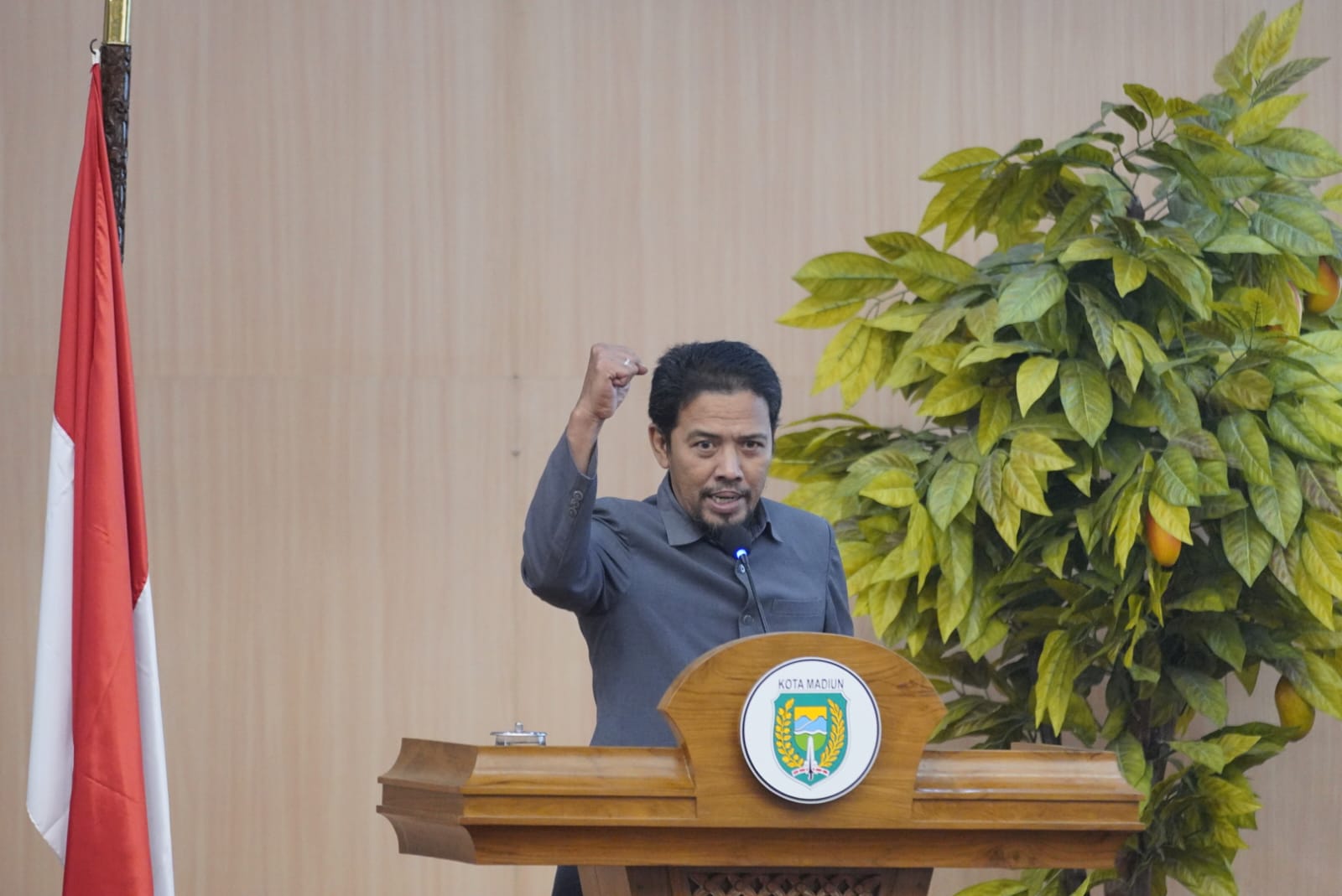 Gelar Rapat Paripurna, Wali Kota – DPRD Sepakati Isi Raperda LPJ APBD 2022