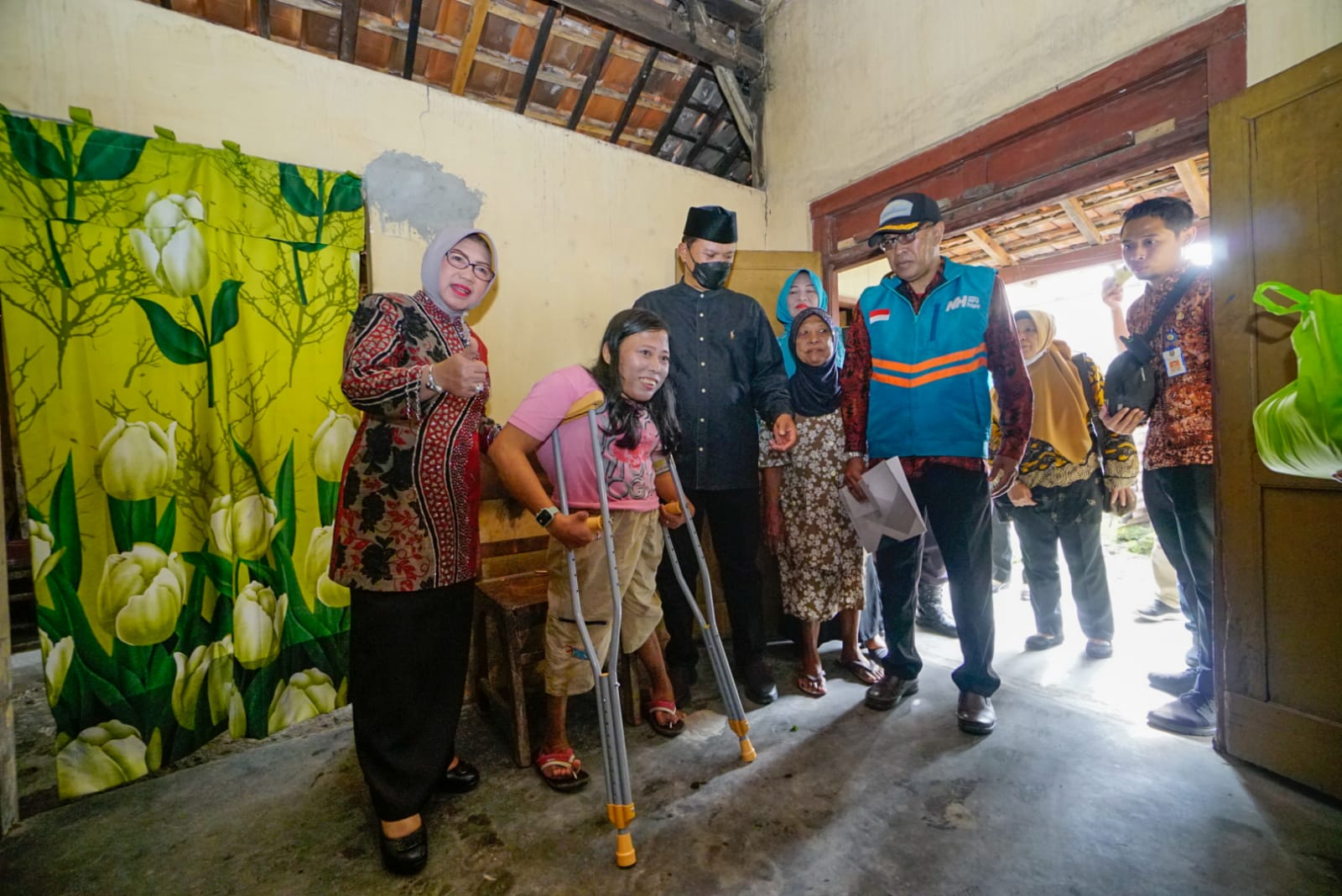 Saling Berbagi, Wali Kota Salurkan Bantuan dari Nurul Hayat