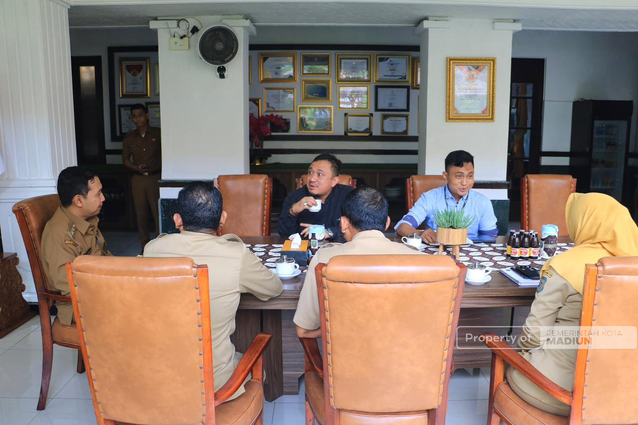 Gelar Audiensi, Plt Wali Kota Madiun Bahas Penguatan BPR Kota Madiun