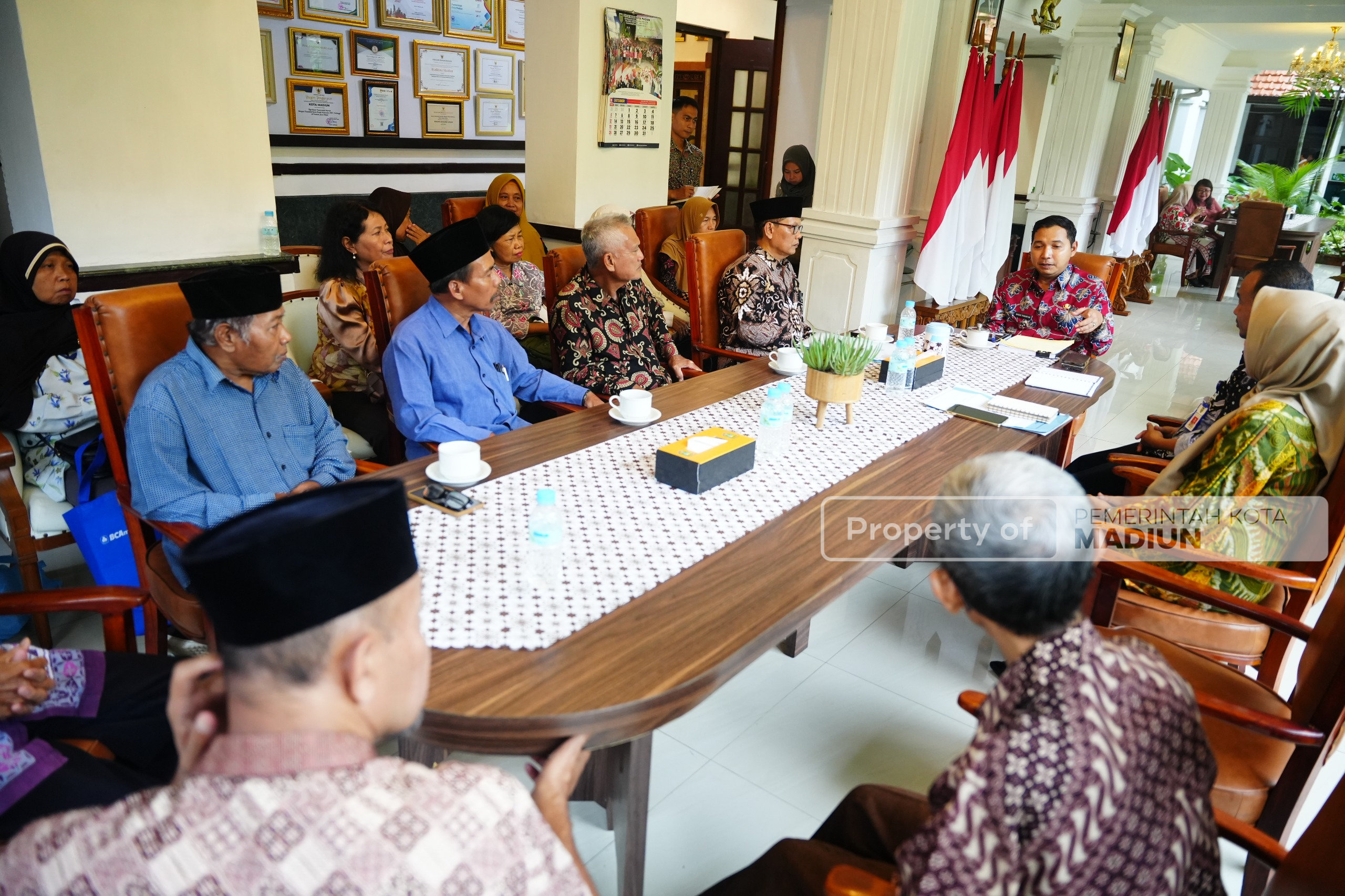 Terima Audiensi Nasabah Asuransi Bumi Putera, Wakil Wali Kota Siap Menjembatani