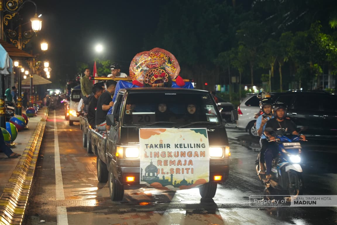 Plt Wali Kota Madiun Resmi Berangkatkan Takbir Keliling, Malam Takbiran Berlangsung Meriah